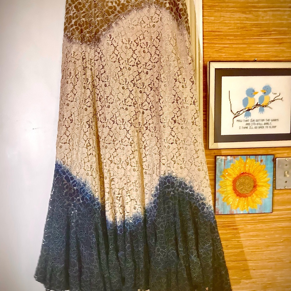 Lace Ombre Maxi Skirt - Beige to Navy